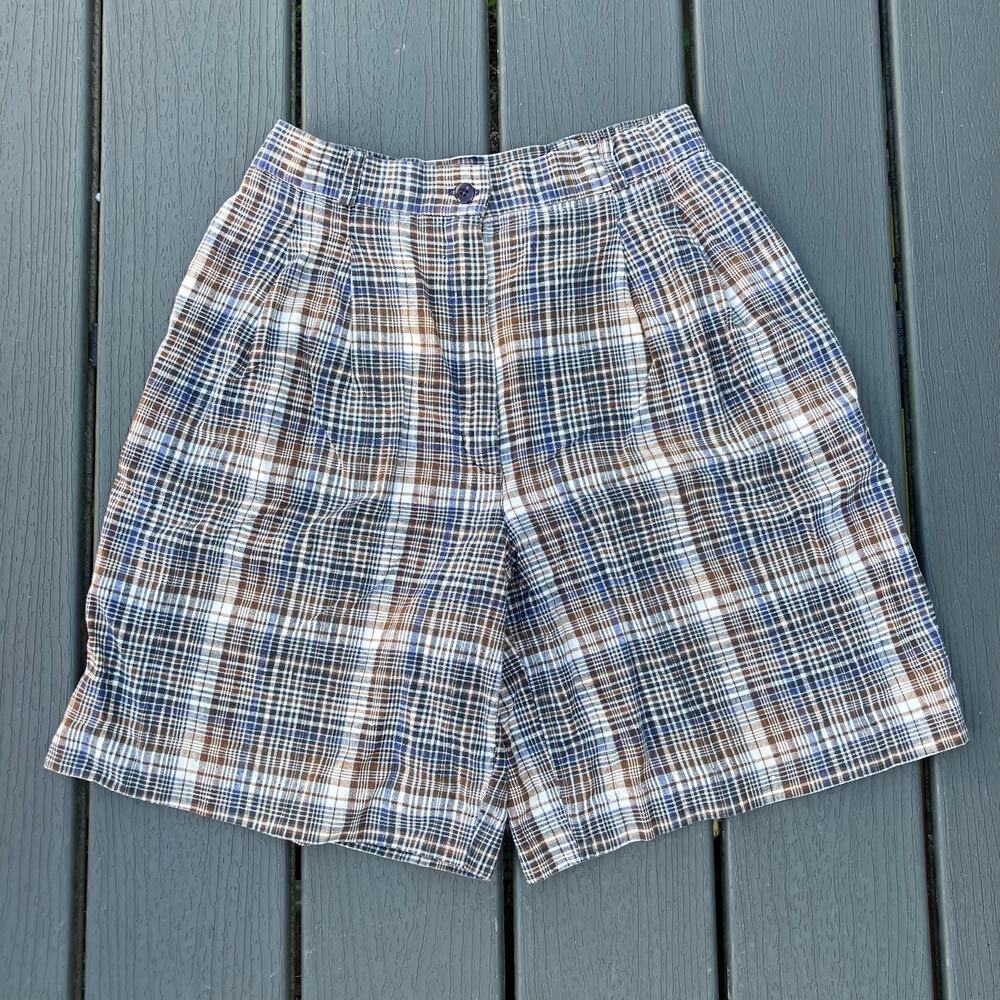 Vintage 80s 90s plaid high waisted golf shorts, preppy light academia indie